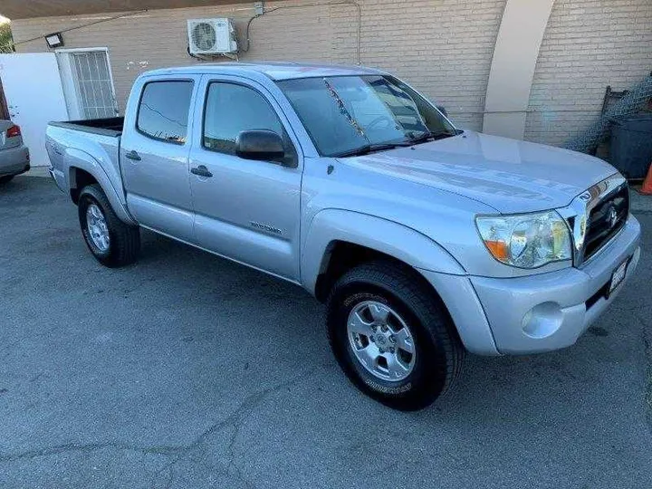 SILVER, 2006 TOYOTA TACOMA DOUBLE CAB Image 5