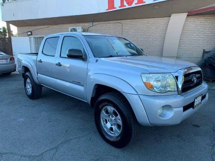 SILVER, 2006 TOYOTA TACOMA DOUBLE CAB Image 9