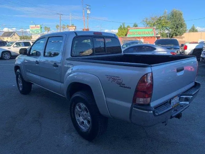 SILVER, 2006 TOYOTA TACOMA DOUBLE CAB Image 26