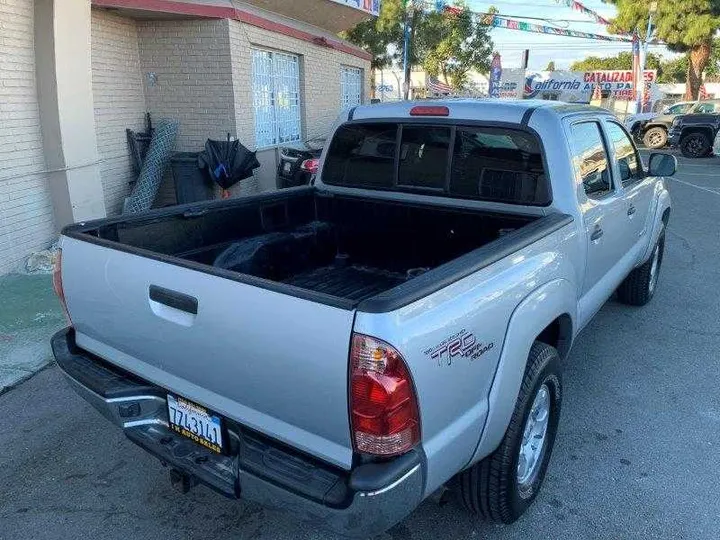 SILVER, 2006 TOYOTA TACOMA DOUBLE CAB Image 34