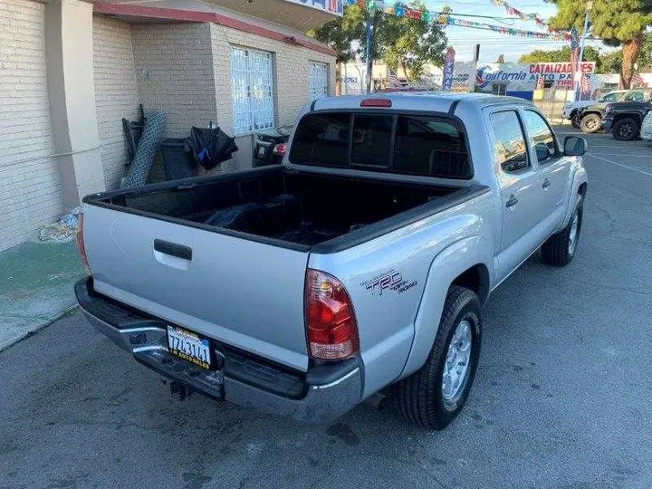 SILVER, 2006 TOYOTA TACOMA DOUBLE CAB Image 35