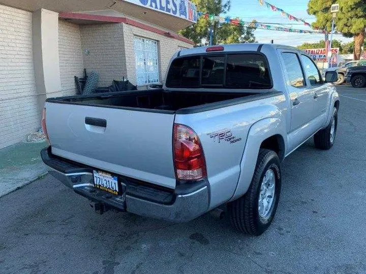 SILVER, 2006 TOYOTA TACOMA DOUBLE CAB Image 36