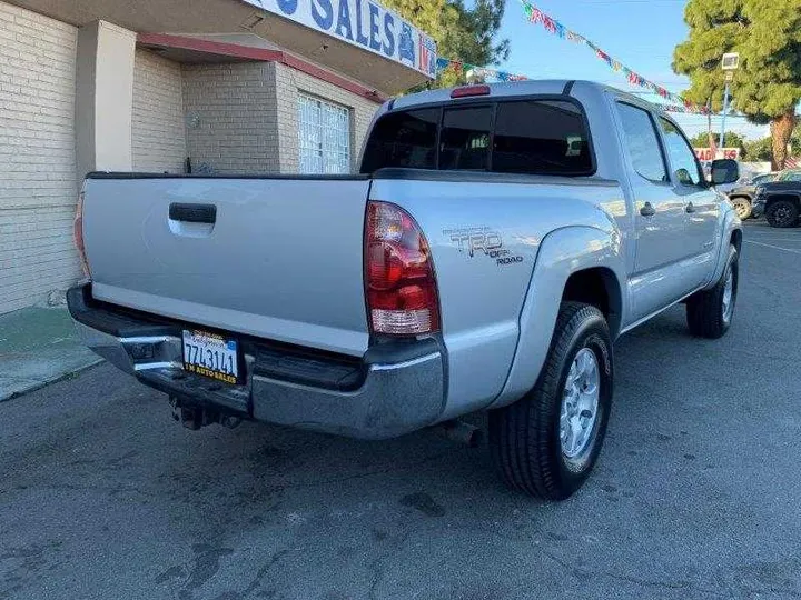 SILVER, 2006 TOYOTA TACOMA DOUBLE CAB Image 37