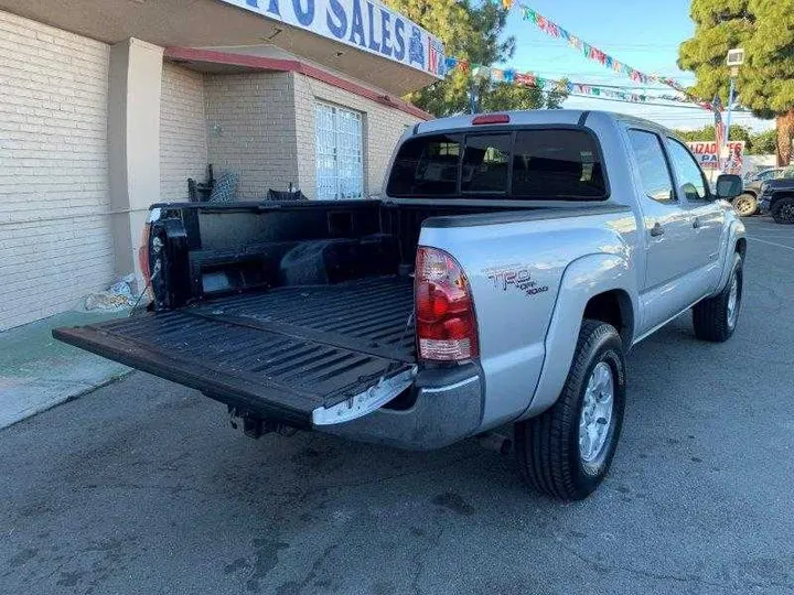 SILVER, 2006 TOYOTA TACOMA DOUBLE CAB Image 44