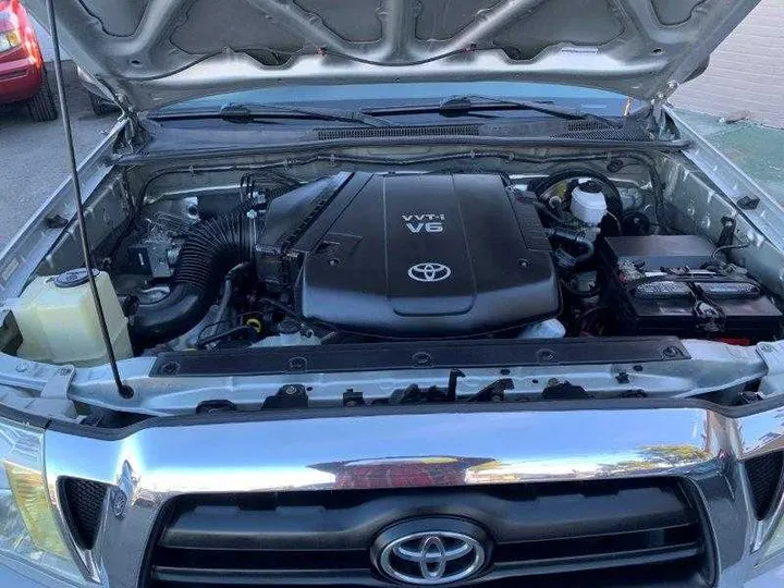 SILVER, 2006 TOYOTA TACOMA DOUBLE CAB Image 49