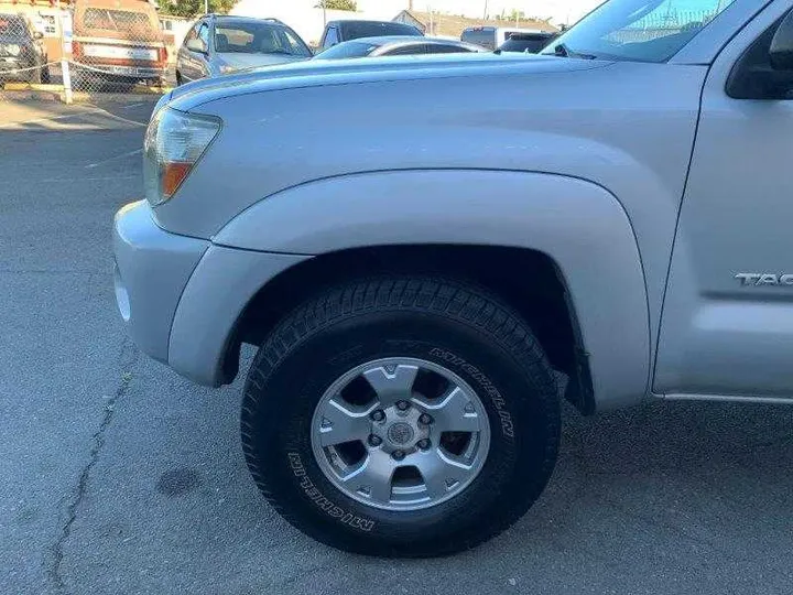 SILVER, 2006 TOYOTA TACOMA DOUBLE CAB Image 51