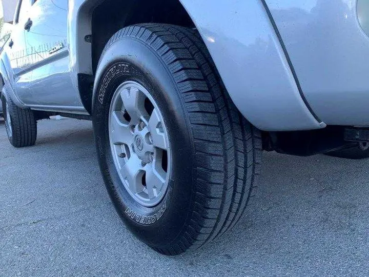 SILVER, 2006 TOYOTA TACOMA DOUBLE CAB Image 60