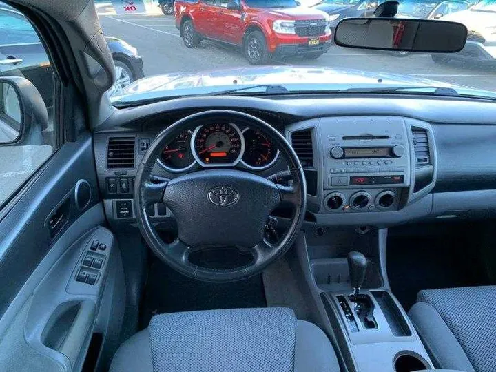 SILVER, 2006 TOYOTA TACOMA DOUBLE CAB Image 102