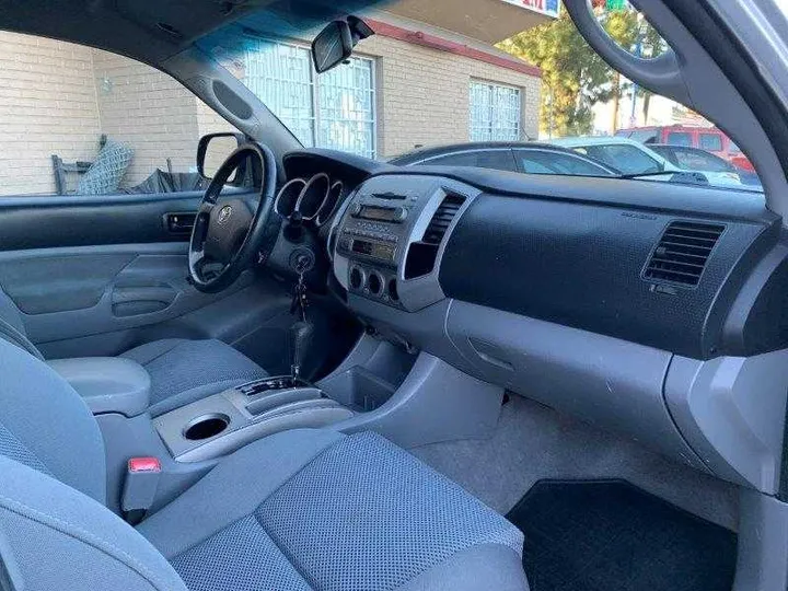 SILVER, 2006 TOYOTA TACOMA DOUBLE CAB Image 109