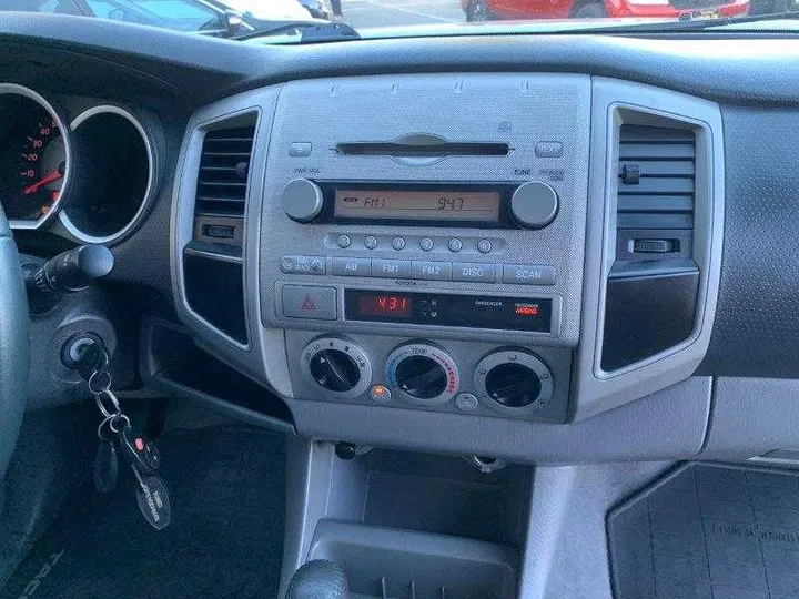 SILVER, 2006 TOYOTA TACOMA DOUBLE CAB Image 113