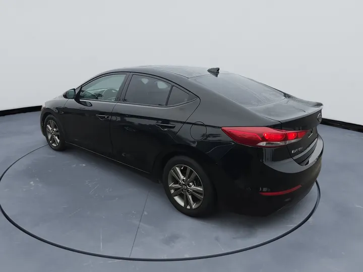 BLACK, 2018 HYUNDAI ELANTRA Image 4