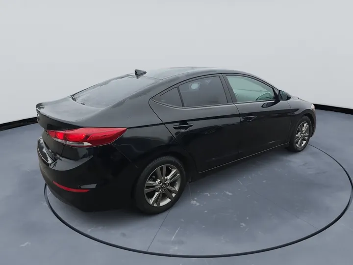 BLACK, 2018 HYUNDAI ELANTRA Image 3