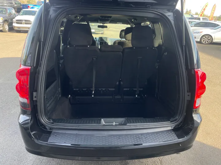 BLACK, 2017 DODGE GRAND CARAVAN PASSENGER Image 14