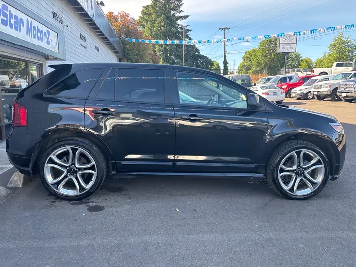 BLACK, 2011 FORD EDGE Image 8