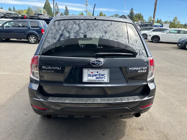 GRAY, 2013 SUBARU FORESTER Image 6