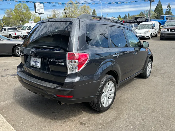 GRAY, 2013 SUBARU FORESTER Image 7