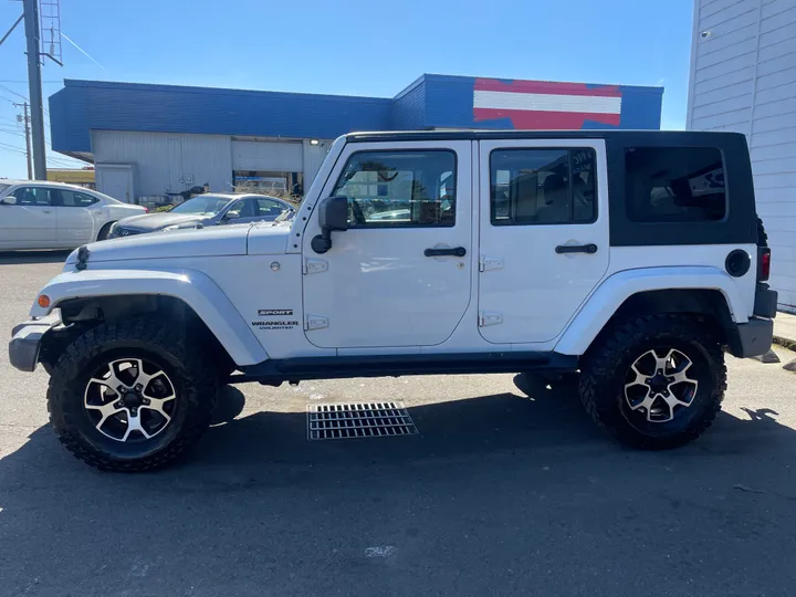 WHITE, 2011 JEEP WRANGLER Image 4