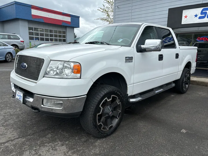 WHITE, 2005 FORD F150 SUPERCREW CAB Image 3