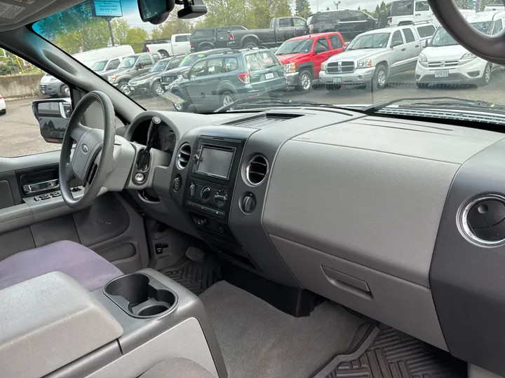 WHITE, 2005 FORD F150 SUPERCREW CAB Image 22