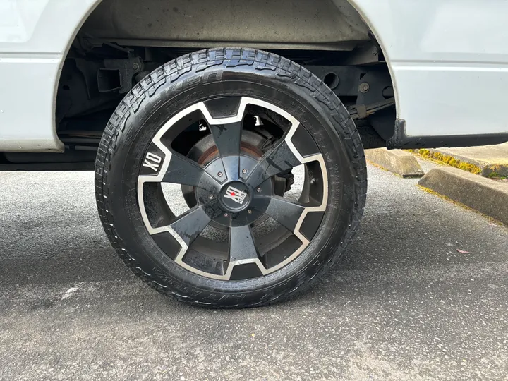 WHITE, 2005 FORD F150 SUPERCREW CAB Image 28