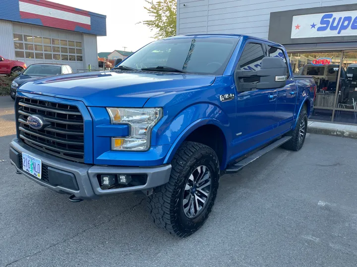 BLUE, 2016 FORD F150 SUPERCREW CAB Image 3