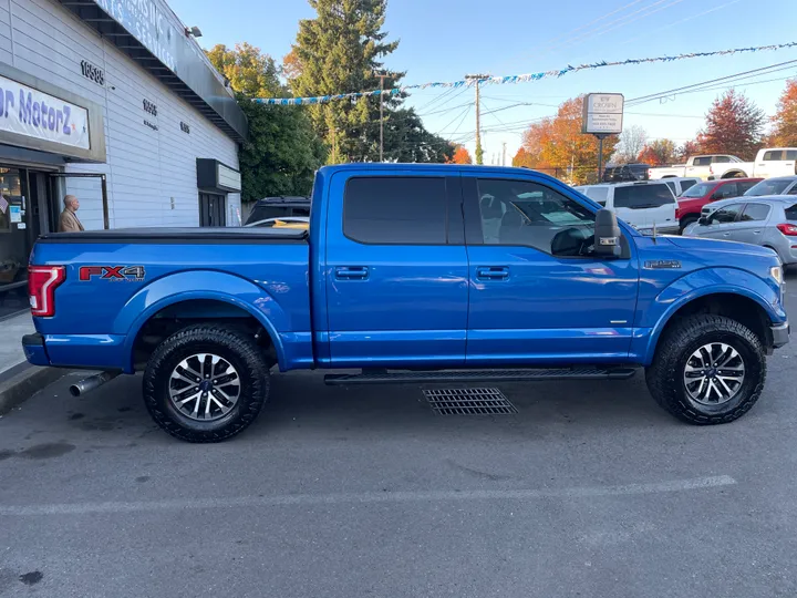 BLUE, 2016 FORD F150 SUPERCREW CAB Image 8