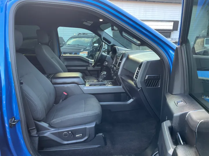 BLUE, 2016 FORD F150 SUPERCREW CAB Image 20