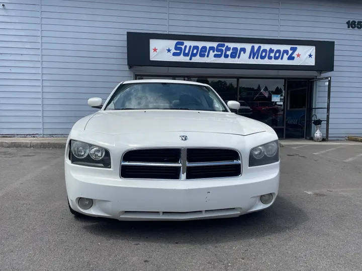 WHITE, 2006 DODGE CHARGER Image 2