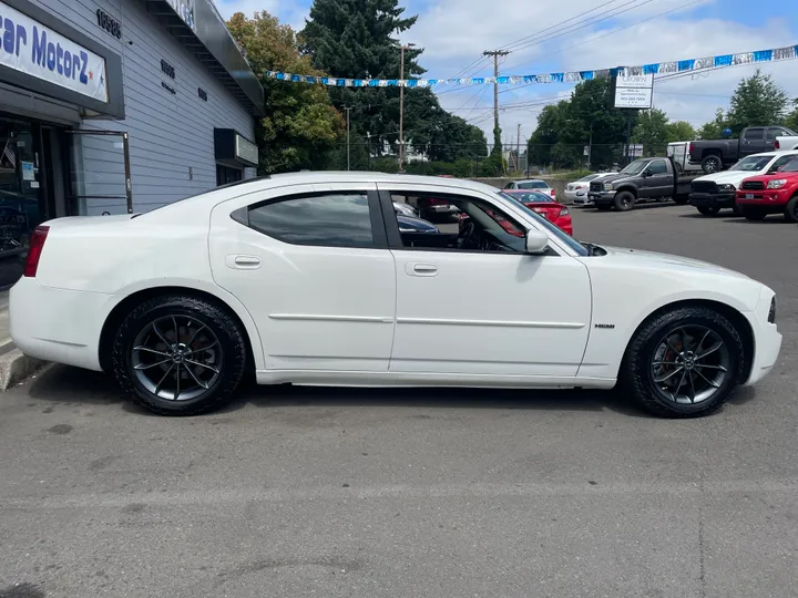 WHITE, 2006 DODGE CHARGER Image 8