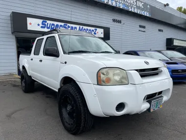 WHITE, 2004 NISSAN FRONTIER CREW CAB Image 