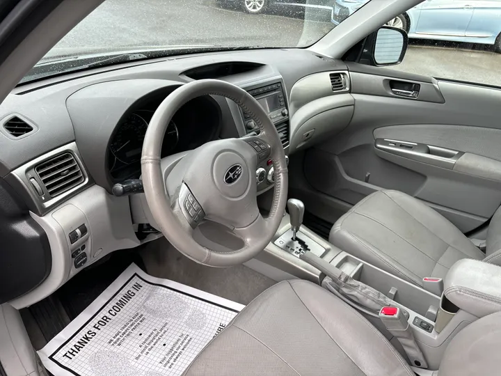 GRAY, 2010 SUBARU FORESTER Image 11