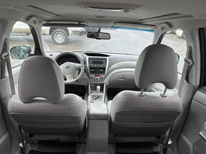 GRAY, 2010 SUBARU FORESTER Image 17