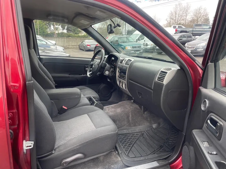 RED, 2010 CHEVROLET COLORADO CREW CAB Image 18