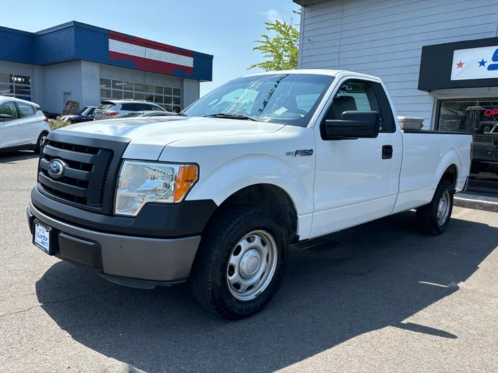 WHITE, 2011 FORD F150 REGULAR CAB Image 3