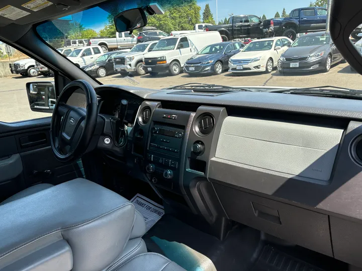 WHITE, 2011 FORD F150 REGULAR CAB Image 15