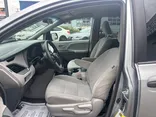 SILVER, 2017 TOYOTA SIENNA Thumnail Image 11