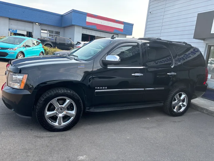 BLACK, 2012 CHEVROLET TAHOE Image 4