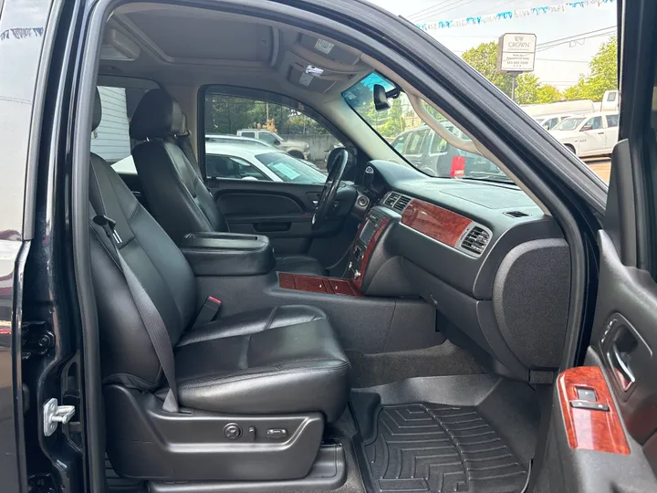 BLACK, 2012 CHEVROLET TAHOE Image 23