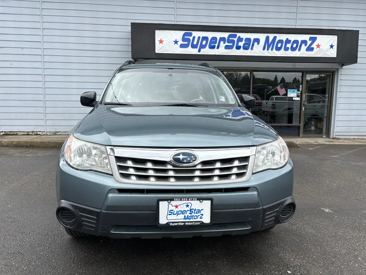 BLUE, 2013 SUBARU FORESTER Image 2