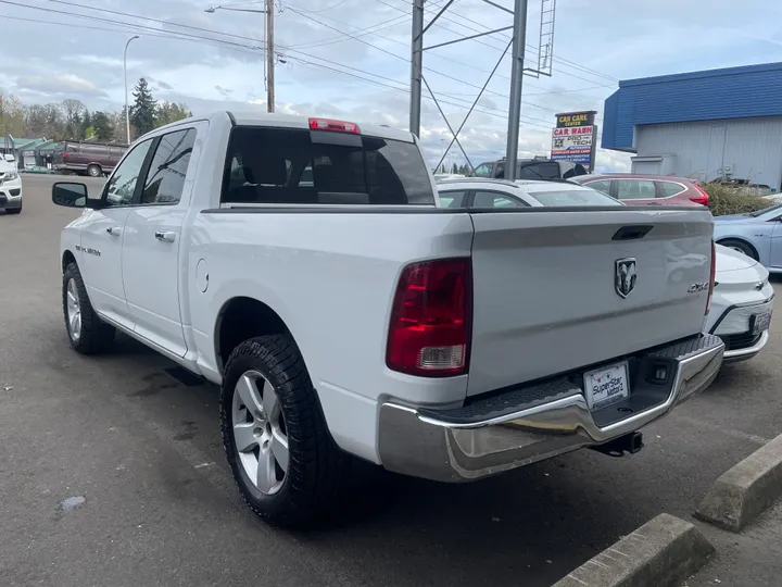 WHITE, 2011 RAM 1500 CREW CAB Image 5