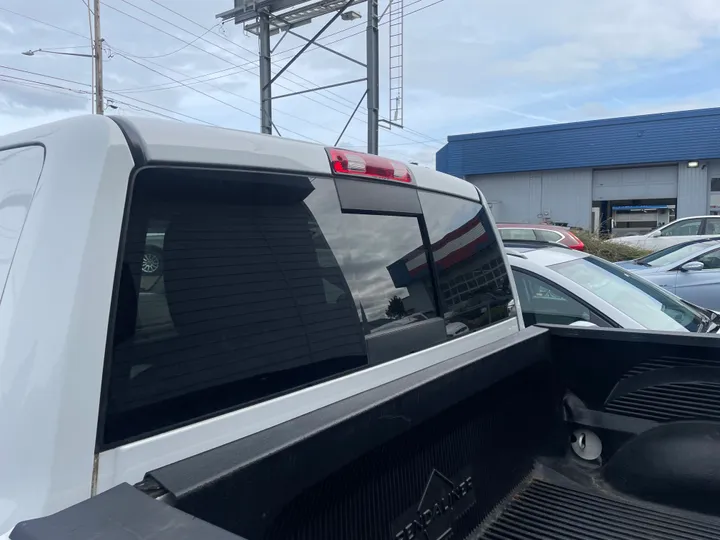 WHITE, 2011 RAM 1500 CREW CAB Image 8