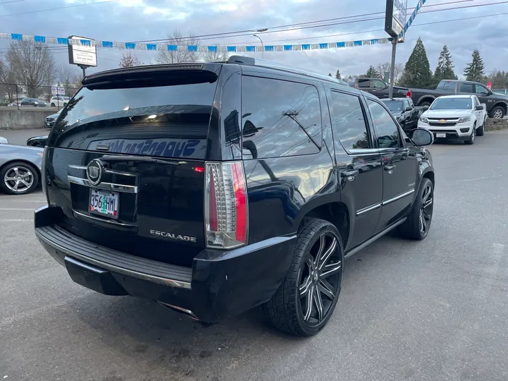 BLACK, 2012 CADILLAC ESCALADE Image 7