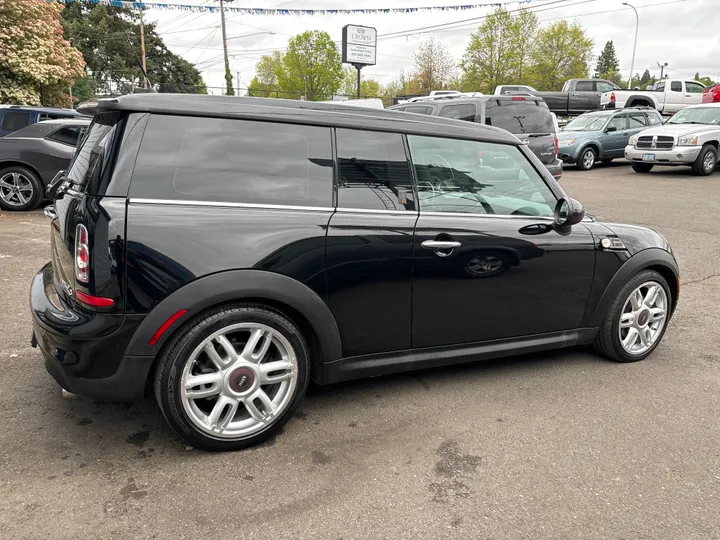 BLACK, 2011 MINI CLUBMAN Image 8