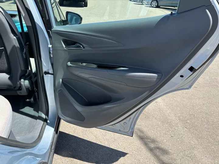 BLUE, 2017 CHEVROLET BOLT EV Image 18