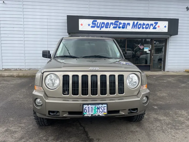 BEIGE, 2008 JEEP PATRIOT Image 2