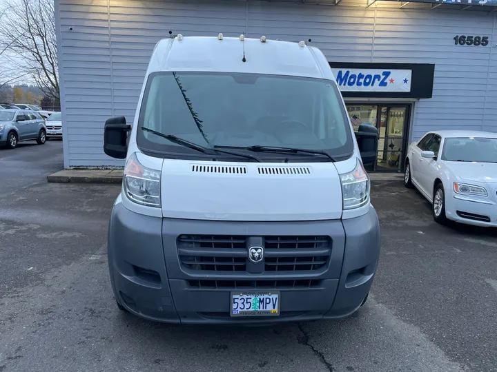 WHITE, 2016 RAM PROMASTER CARGO VAN Image 2