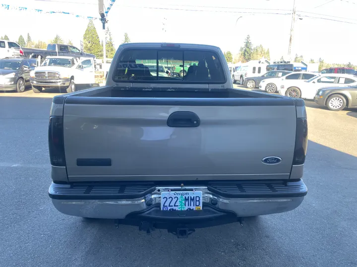 BEIGE, 2006 FORD F250 SUPER DUTY CREW CAB Image 6