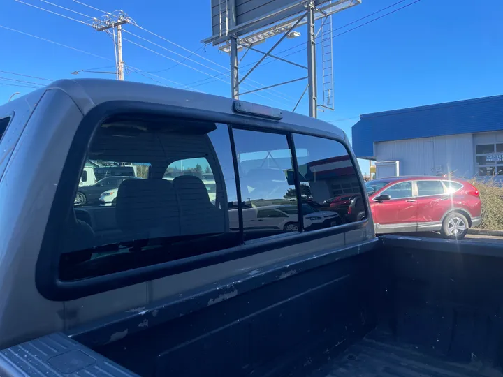 BEIGE, 2006 FORD F250 SUPER DUTY CREW CAB Image 9