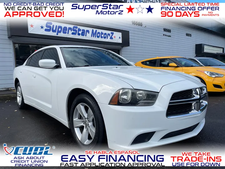 WHITE, 2013 DODGE CHARGER Image 1