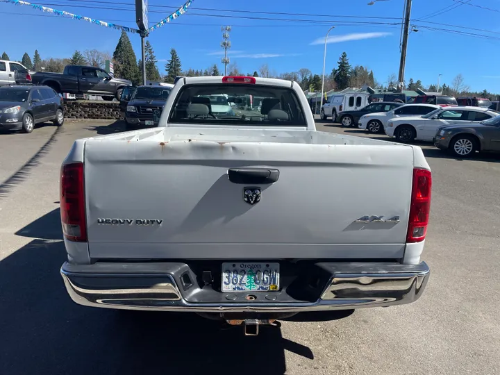 WHITE, 2006 DODGE RAM 3500 QUAD CAB Image 6